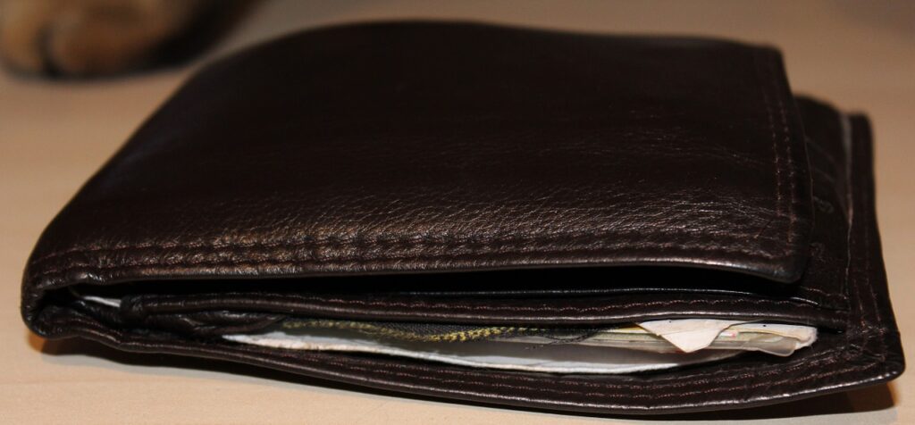 wallet 555578 1280 Как получить пособие при потере работы