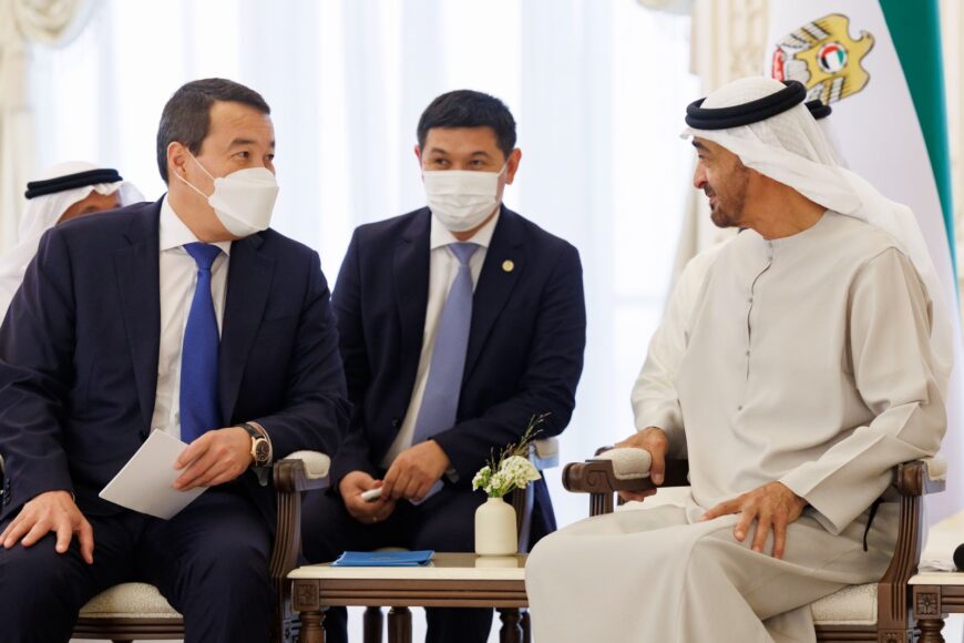 Встреча Премьер-Министра РК Алихана Смаилова и Президента ОАЭ шейха Мухаммеда бен Заида Аль Нахаяна.