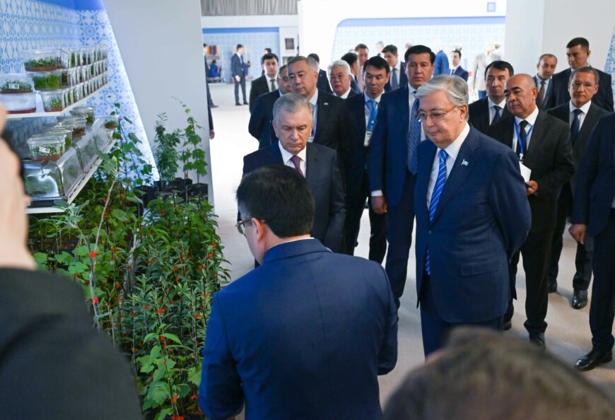 1712312115 KZ1 2505 2 Президент Касым-Жомарт Токаев прибыл в Узбекистан с рабочим визитом